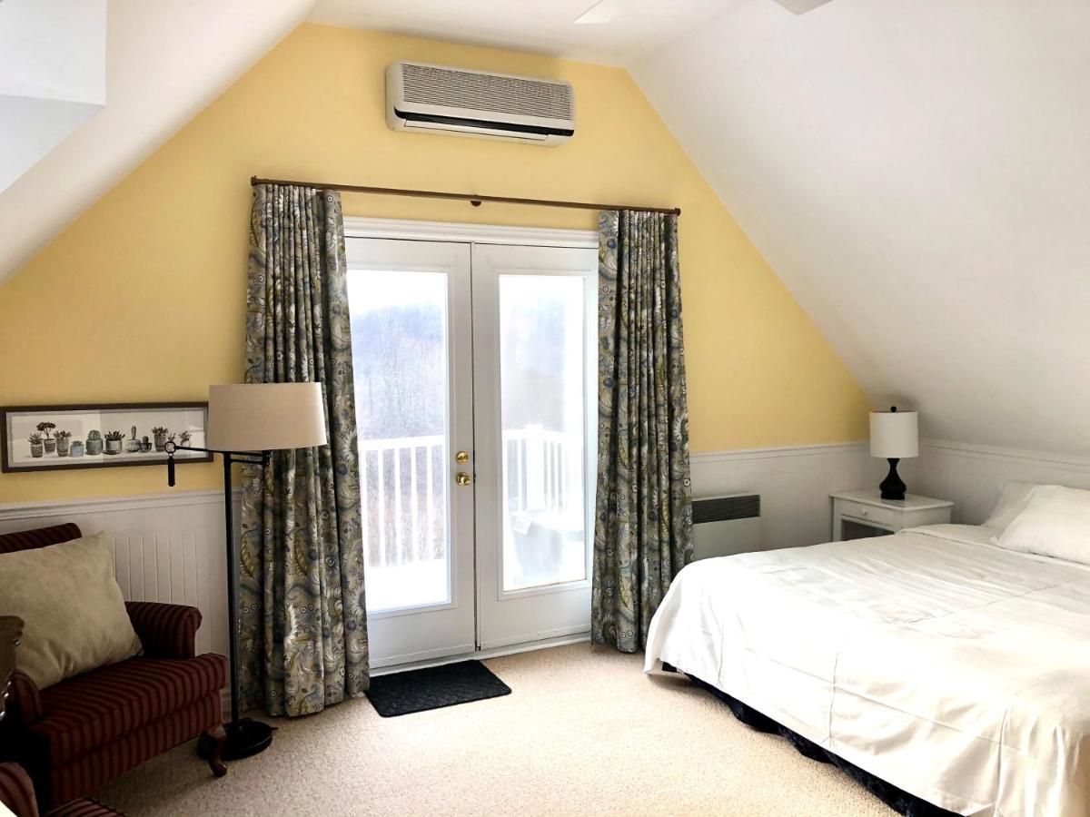 Auberge Le Tricorne North Hatley Zewnętrze zdjęcie