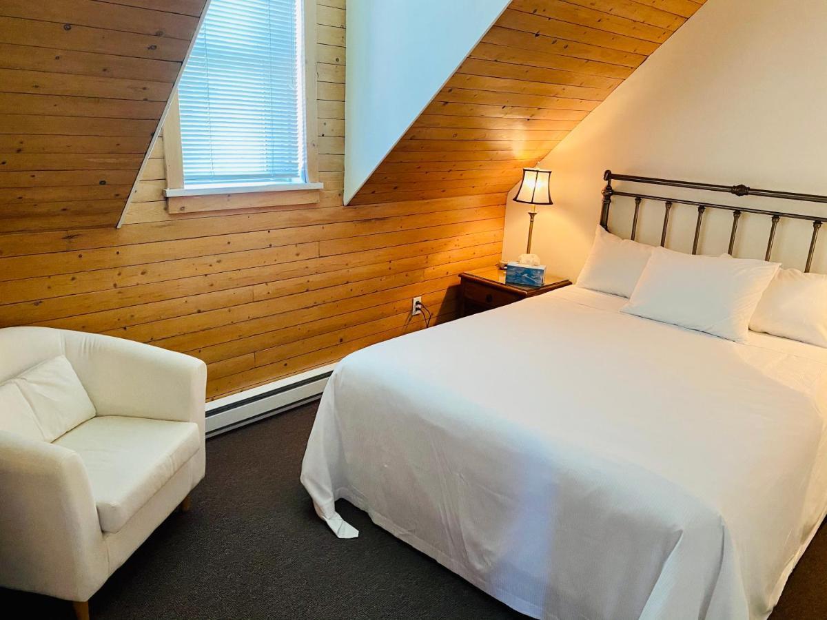 Auberge Le Tricorne North Hatley Zewnętrze zdjęcie