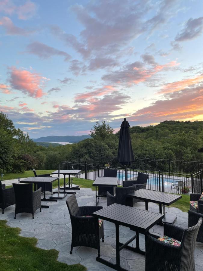 Auberge Le Tricorne North Hatley Zewnętrze zdjęcie